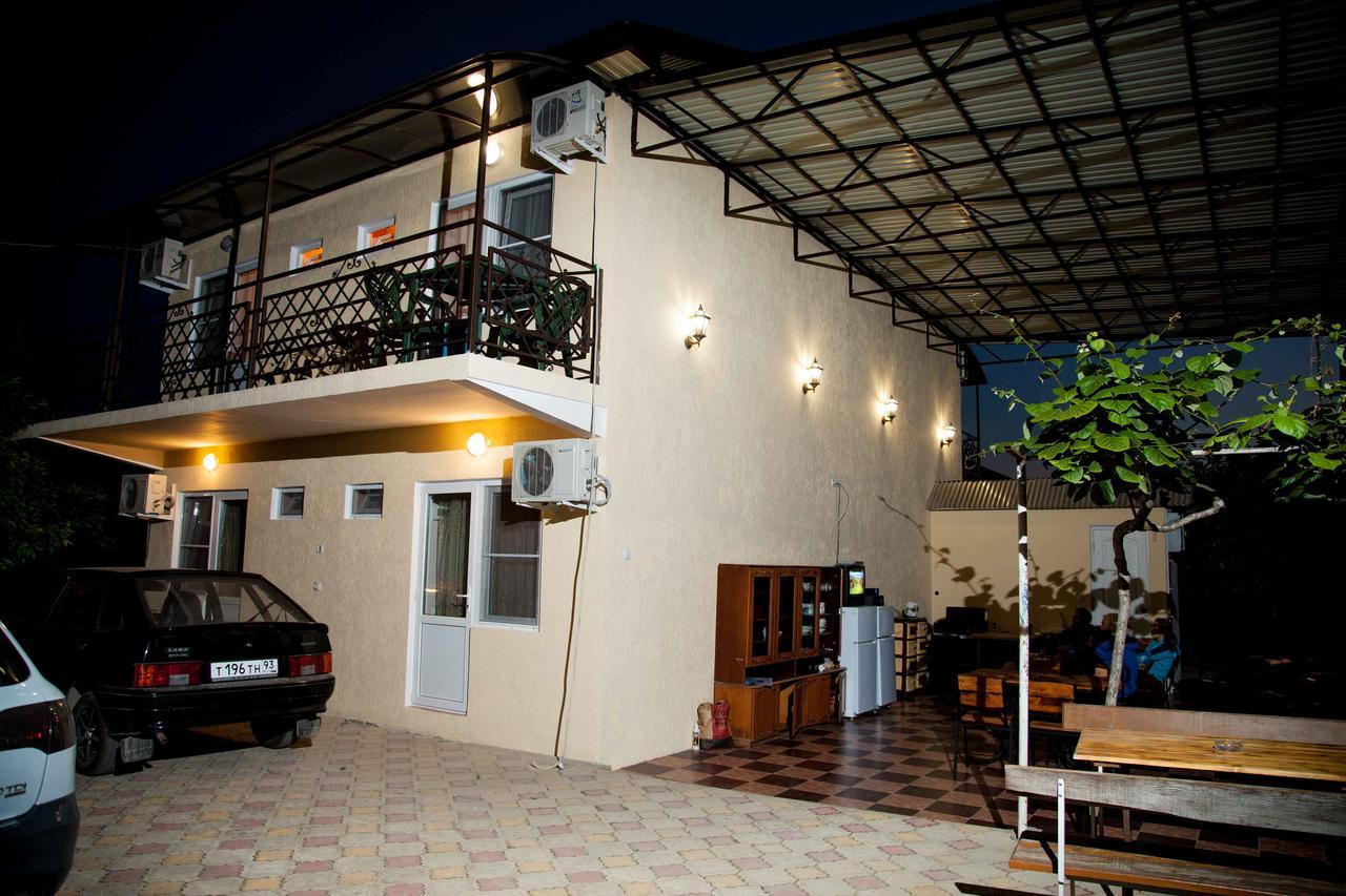 Palma Hotel Alakhadzi Exterior foto